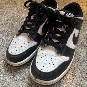 Nike Women’s Dunk Low Shoes Size 8.5